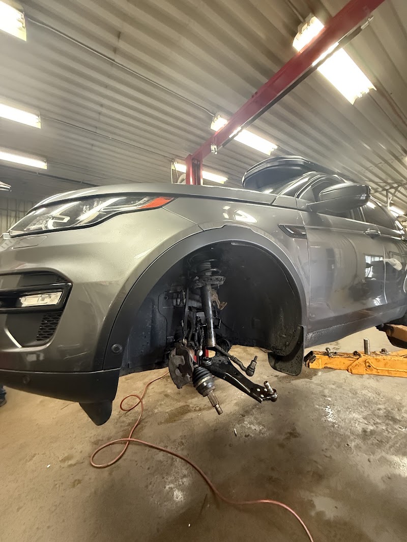 STR Auto in Mississauga